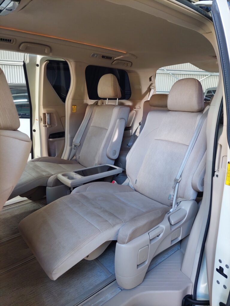 2012 Toyota Alphard Hybrid